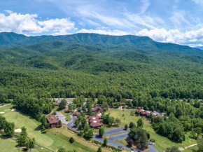 Serene Escape View Games Community Pools Gatlinburg